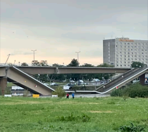 Eingestürzte Brücke in Dresden 