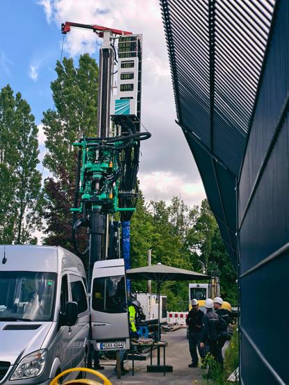 This is a special drill going underground, searching for an old mine where excess heat is to be stored. A century ago. was used for coal mining, and the Nazis also used it for doing secret engineering work. Now, it's getting a third life as a renewable energy facility 